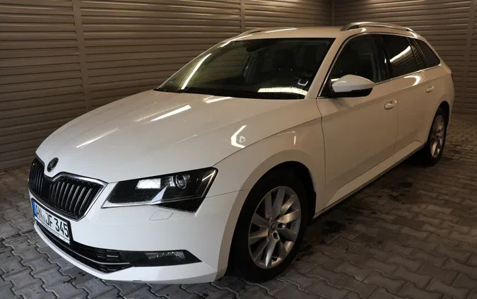 samochody osobowe Skoda Superb cena 78999 przebieg: 152000, rok produkcji 2018 z Hel